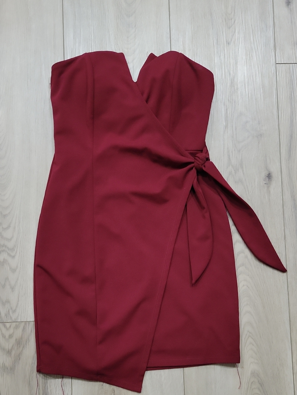 Trixxi Strapless Burgundy Sweetheart Tie-Waist Dress